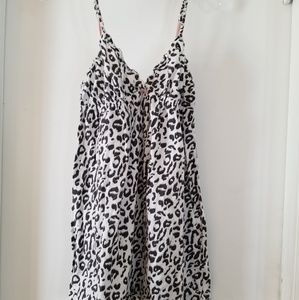 Victoria's Secret Nighty in leopard, w/pink  Sz M